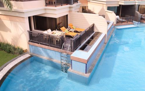 Anantara The Palm Dubai Resort-Delux Family Lagoon Access Terrace_7850